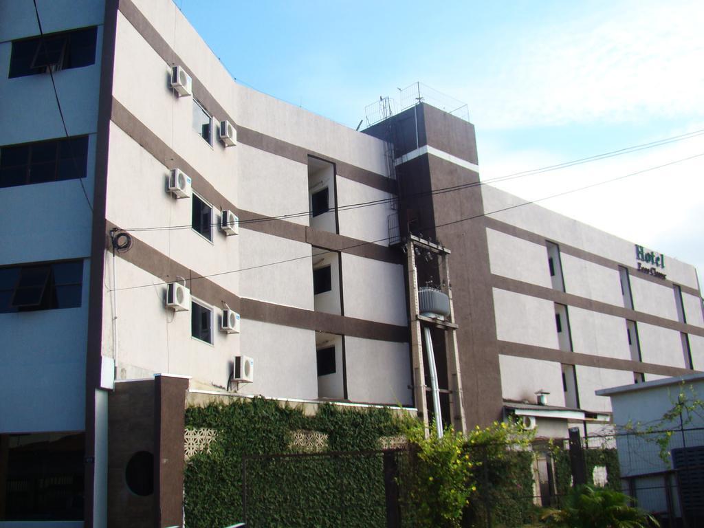 Hotel Larison Economy Pôrto Velho Esterno foto