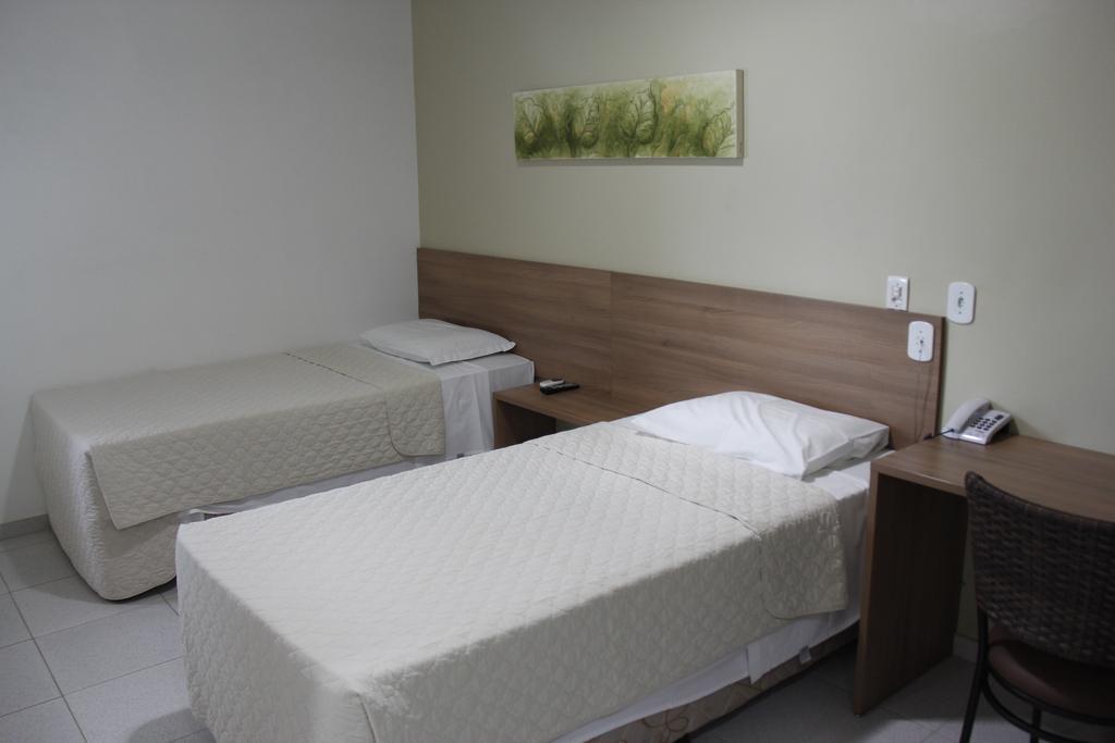 Hotel Larison Economy Pôrto Velho Esterno foto